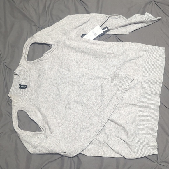 Super soft cutout sweater - Picture 1 of 5